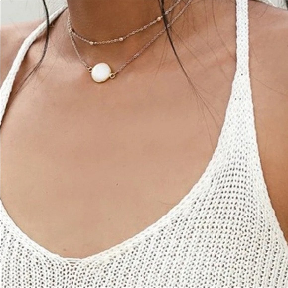 ⭐️Last One⭐️ Mother of Pearl Choker - Picture 2 of 6